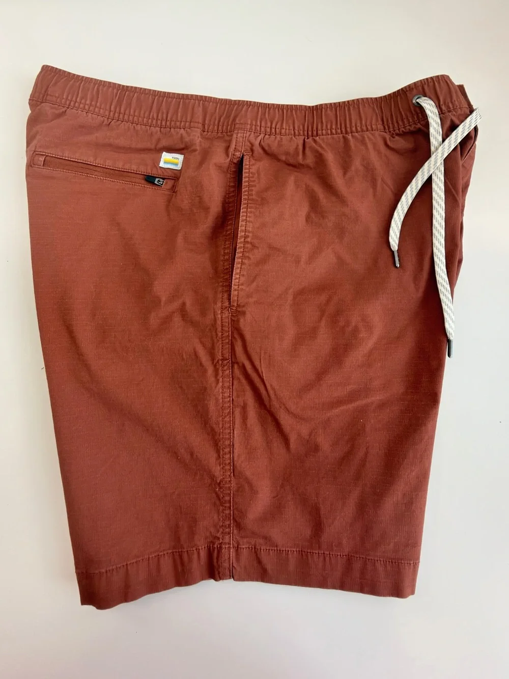 Vuori Men's Ripstop Shorts burnt orange terracotta color size XL 8” inseam